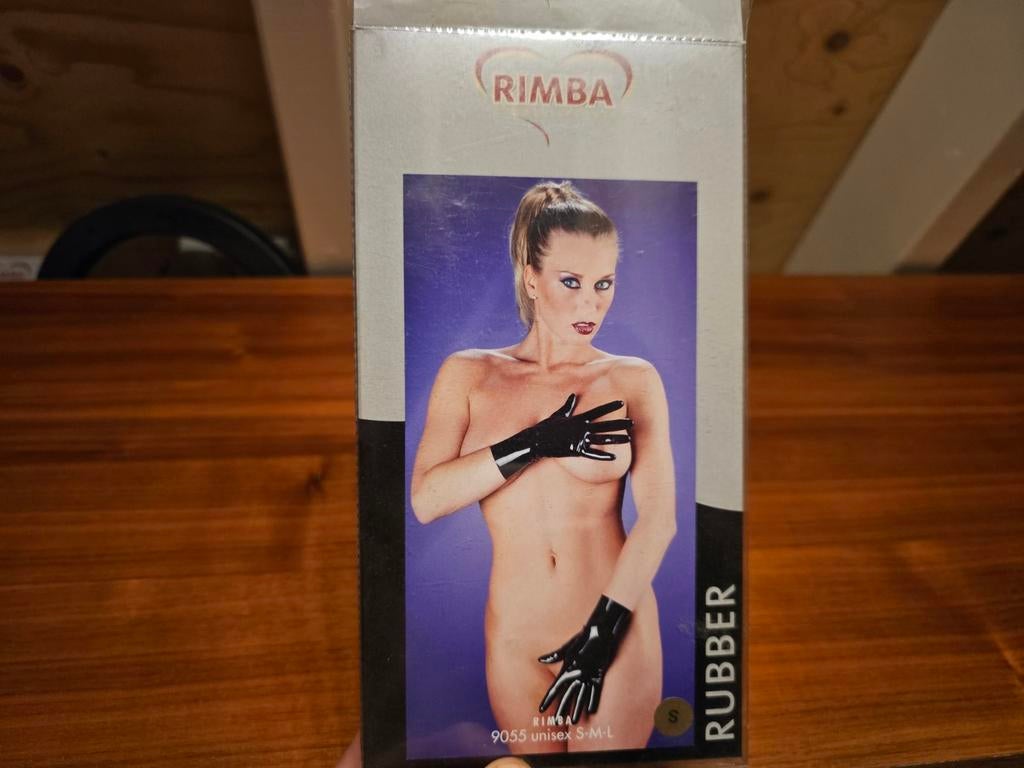 Korte latex handschoenen 26 cm - Nieuw en ongebruikt, Kleding | Dames, Overige Dameskleding, Nieuw, Ophalen of Verzenden