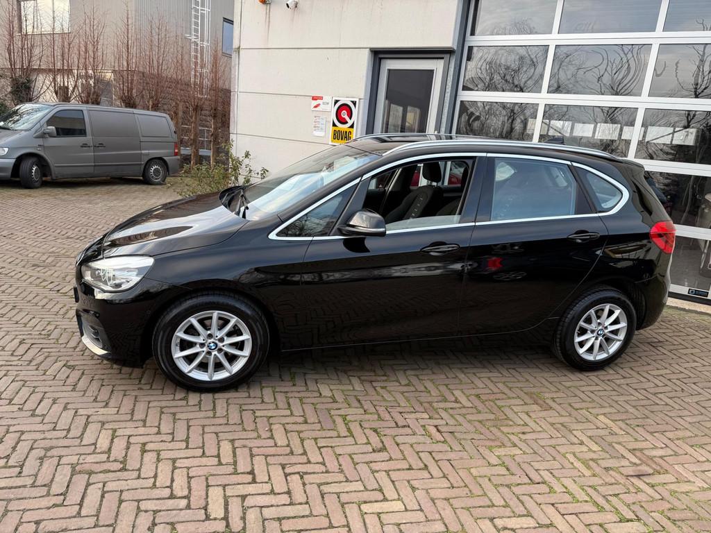 BMW 2-serie Active Tourer 216i Centennial High Executive | D, Voorwielaandrijving, Stof, Gebruikt, Zwart