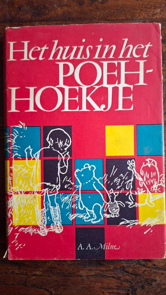 Het huis in het Poeh-hoekje - A.A. Milne (Vintage) 1965, Ophalen of Verzenden, Gelezen, A. A. Milne, Sprookjes