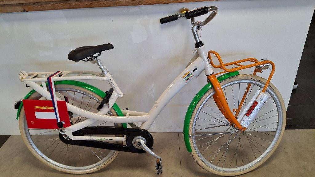 Postcode loterijfiets 2025, Fietsen en Brommers, Fietsen | Dames | Damesfietsen, Terugtraprem, Nieuw, 50 tot 53 cm, Ophalen