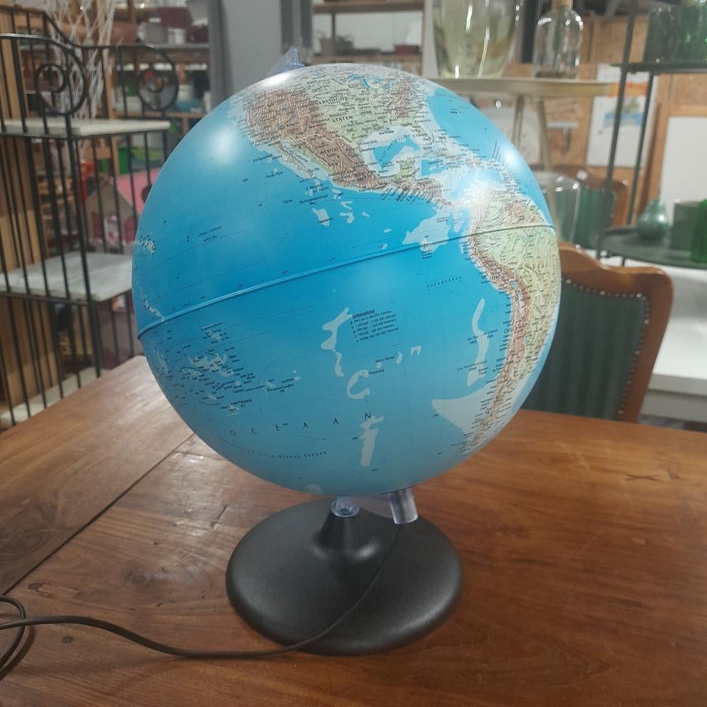 Melinera wereldbol globe met verlichting, Ophalen of Verzenden, Verlicht, Zo goed als nieuw