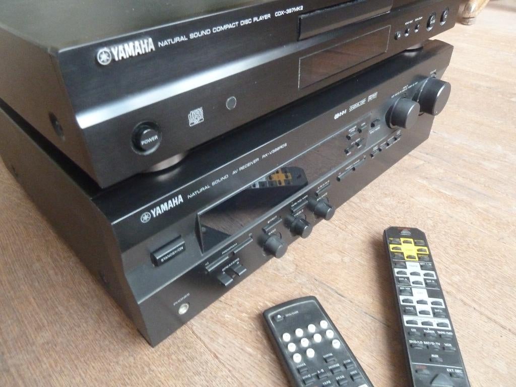 MOOI en Technisch 100% GOED ! YAMAHA Receiver + CD-Speler, Ophalen of Verzenden, Zo goed als nieuw, 60 tot 120 watt, Yamaha