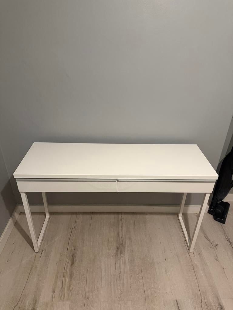 Wit bureau met twee lades, Huis en Inrichting, Bureaus, Ophalen, Overige typen, Gebruikt, Overige merken