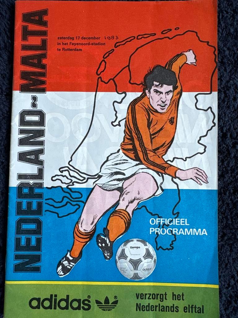 Officieel Programma Nederland - Malta 1983 (32 pagina's), Ophalen of Verzenden, Gebruikt, Overige sporten, Boek of Tijdschrift