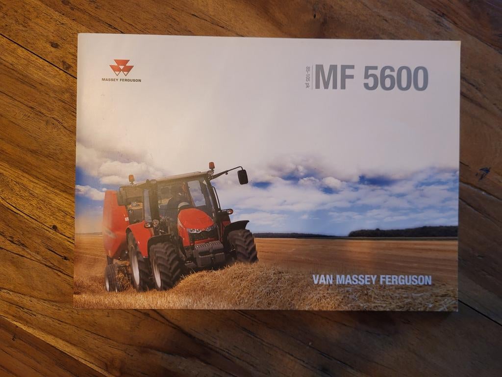 tractor folder Massey Ferguson 5600, Boeken, Ophalen of Verzenden, Zo goed als nieuw