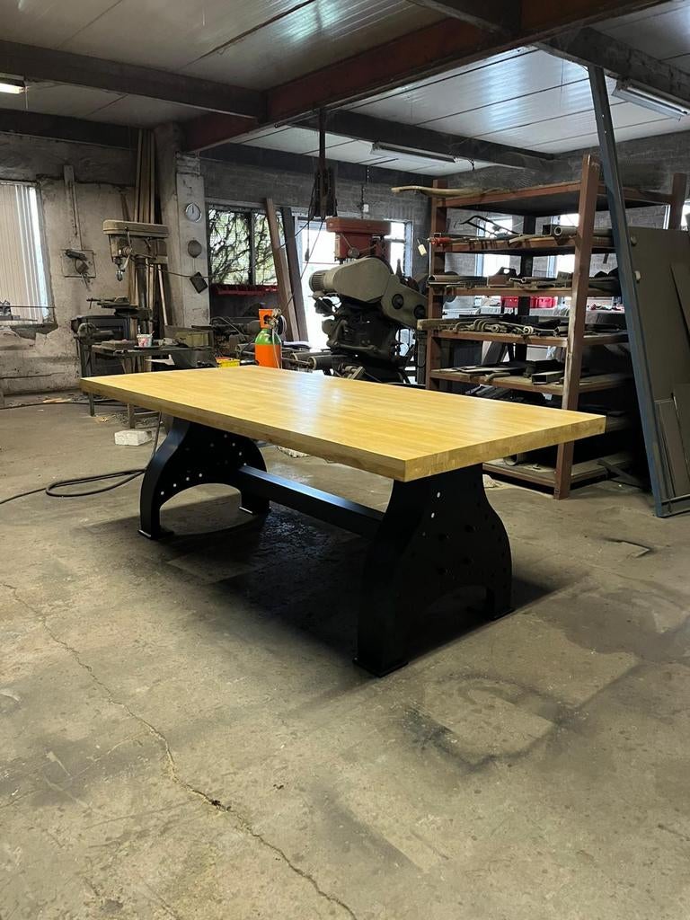 Mooie zware eettafel, 200 cm of meer, Zo goed als nieuw, Rechthoekig, 50 tot 100 cm