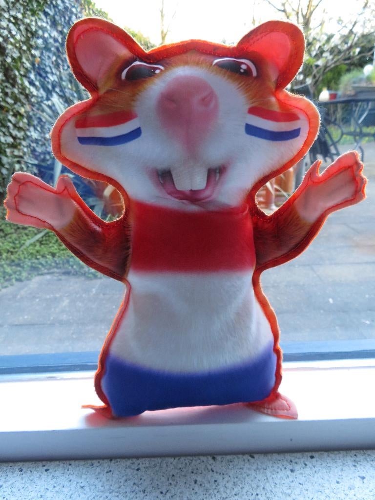 Hamster van AH Albert Heijn voetbalactie meet ca 27 cm, Oranje, Gebruikt, Albert Heijn, Overige typen