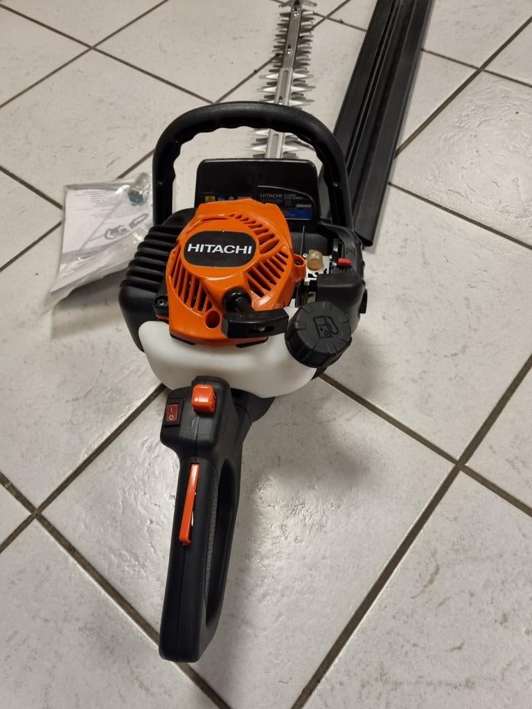 Nieuwe Hitachi CH22EBP2 Heggenschaar, Ophalen of Verzenden, Nieuw, Benzine, Hitachi
