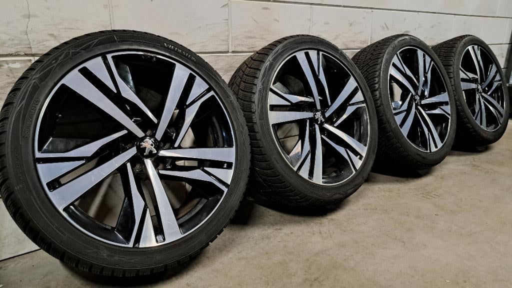 Bi-color velgen Peugeot 508 Augusta velgen 235/40/19, 19 inch, Gebruikt, Banden en Velgen, 235 mm