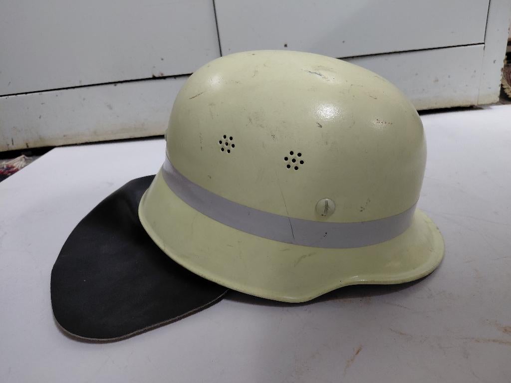 Brandweerhelm Duitse brandweer, Ophalen of Verzenden, Overige soorten, Duitsland, Helm of Baret