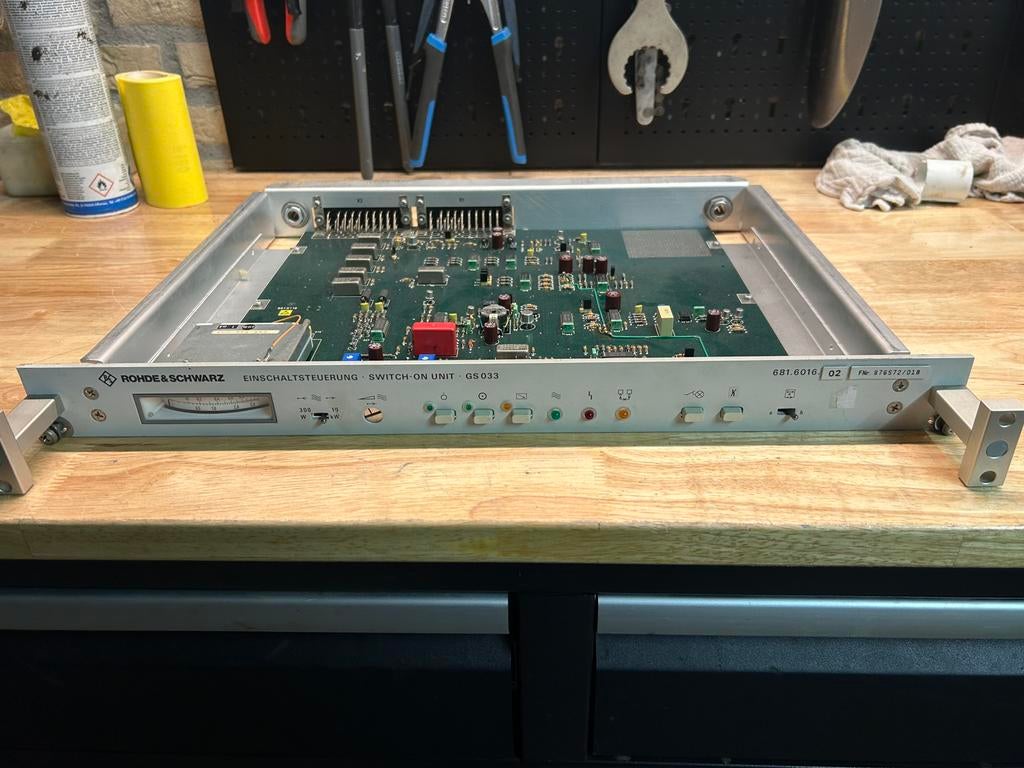 Rohde & Schwarz inschakeldveld 3kw & 5kw mosfet (zender r&s), Telecommunicatie, Ophalen, Zo goed als nieuw, Zender