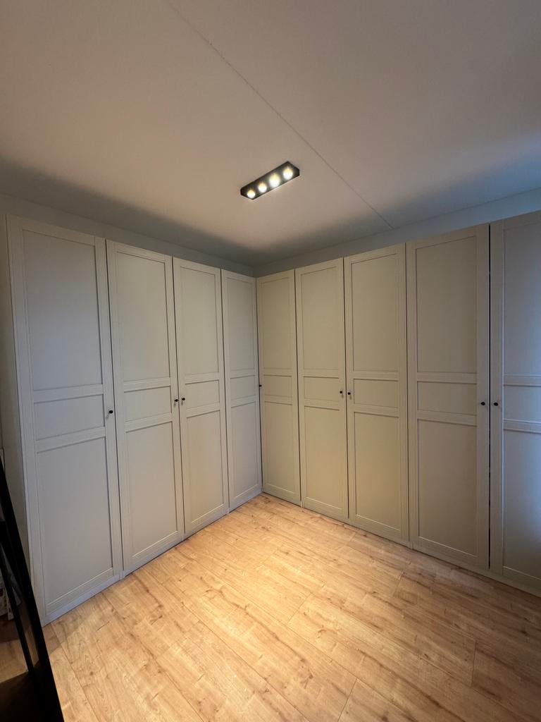 Uw Klusjesman voor Alle Huiselijke Klussen! (Ikea PAX kast), 24-uursservice