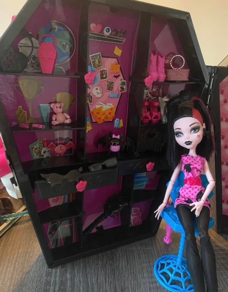 Draculocker en draculaura speelset, Verzamelen, Poppen, Gebruikt, Pop, Ophalen of Verzenden