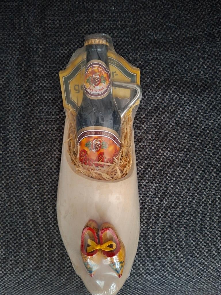 Grolsch bier fles Hersftbok in klomp met opener en viltjes, Ophalen of Verzenden, Zo goed als nieuw, Flesopener, Grolsch