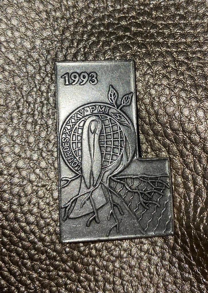 Lourdes broche XXXV.PMI 1993 Militaire Bedevaart zeer mooi, Verzenden, Zo goed als nieuw