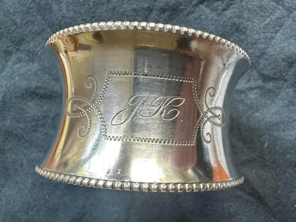 Vintage GERO verzilverde servetring gegraveerd, Antiek en Kunst, Antiek | Bestek, Ophalen of Verzenden