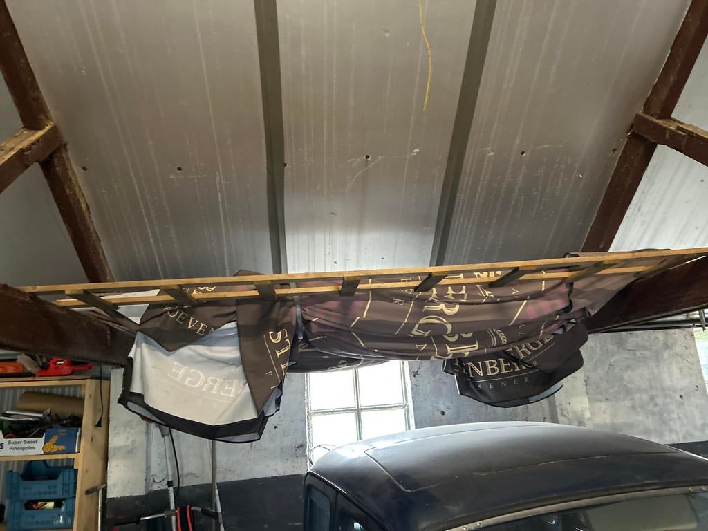 Een grote gesponsorde parasols 4x4 of 5x5, Tuin en Terras, Parasols, Ophalen, Gebruikt, Meer dan 4 meter, Stokparasol