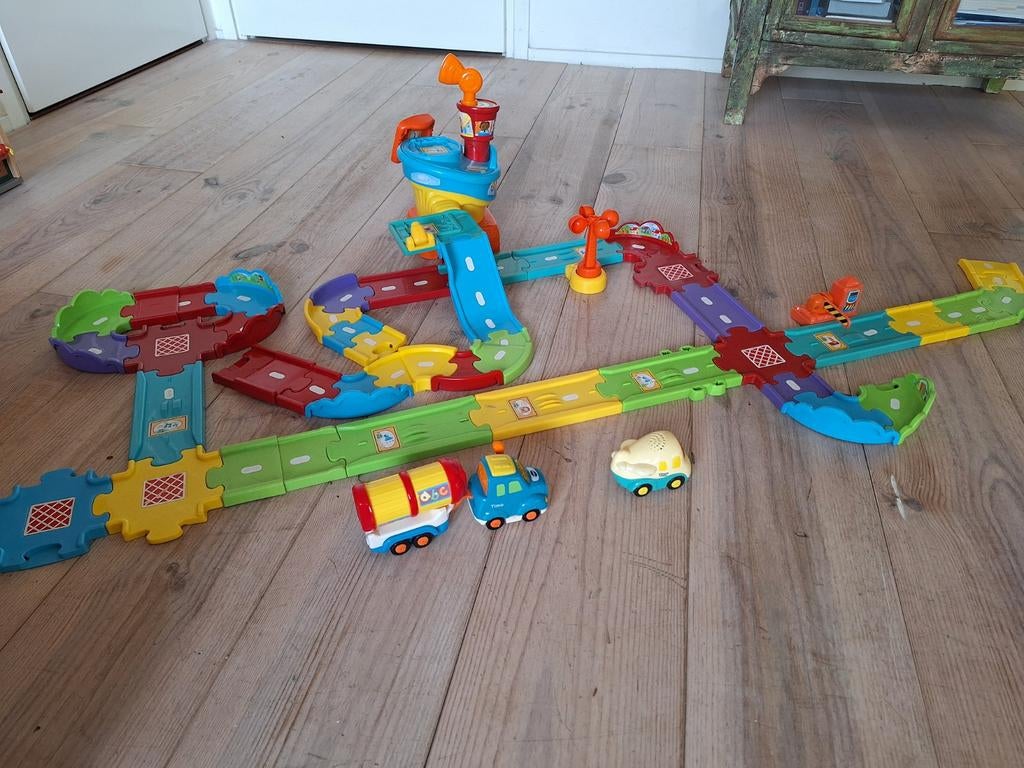 Vtech vliegveld compleet, Ophalen of Verzenden, Zo goed als nieuw