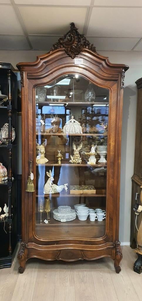 Elegante vitrinekast in de Louis XV-stijl., Antiek en Kunst, Antiek | Meubels | Kasten, Ophalen