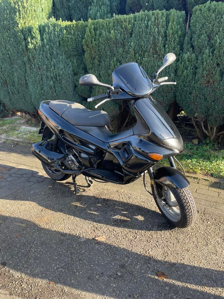 Gillera runner 200cc 4 takt, Fietsen en Brommers, Scooters | Piaggio, Ophalen of Verzenden, Benzine, 200 cc, Overige modellen