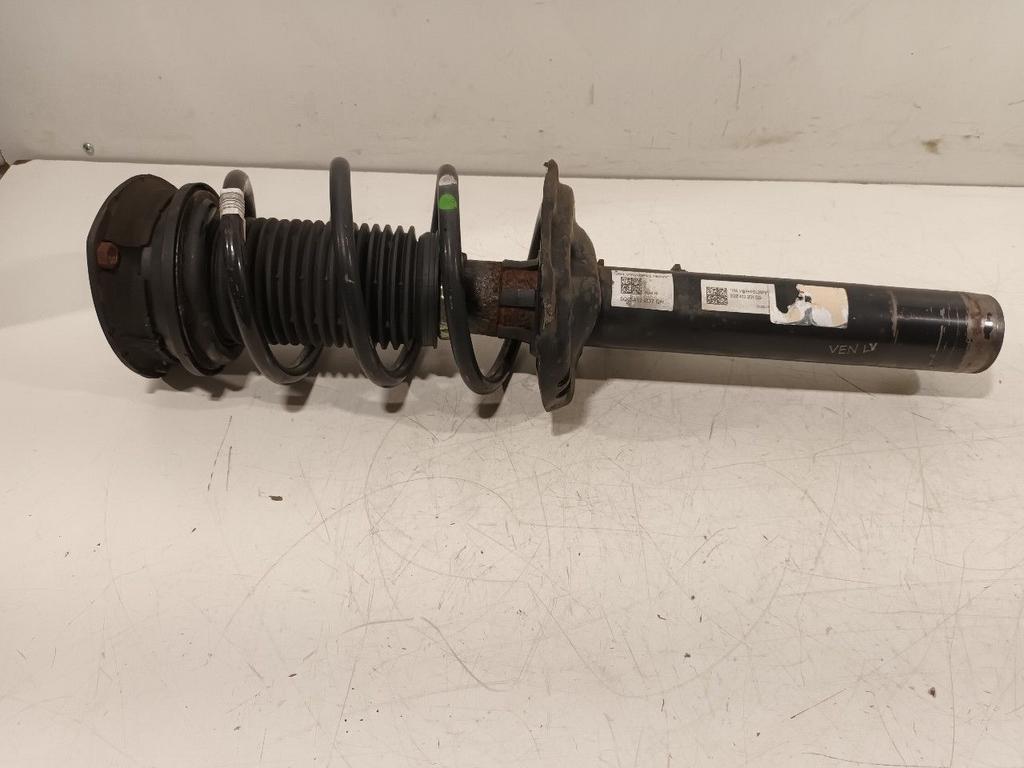 Veerpoot links voor Volkswagen Golf, Onderdelen@venauto.nl, Van der Ven Autorecycling B.V., Gebruikt, Ettenseweg 76, 4706 PB Roosendaal, The Netherlands