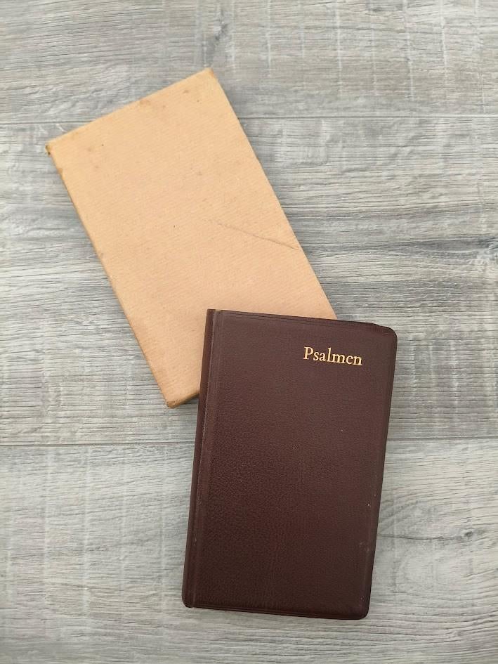 Psalmen met opberghoes, Boeken, Ophalen of Verzenden, Gelezen