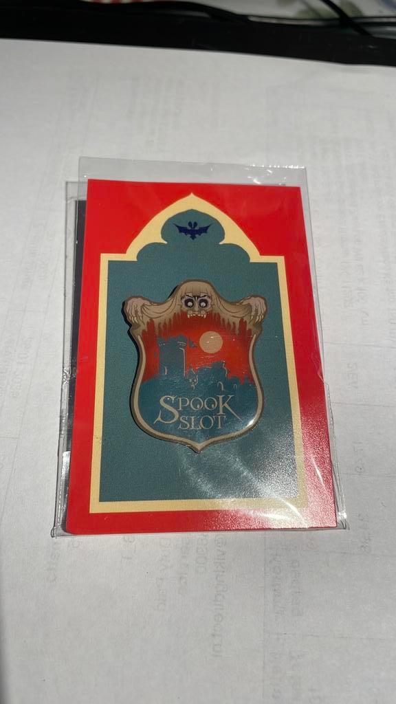 Efteling Spookslot pin, Verzamelen, Efteling, Ophalen of Verzenden, Zo goed als nieuw, Button of Speldje