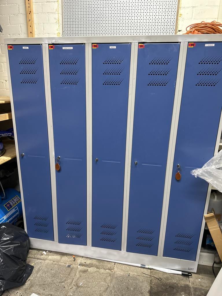 Metalen kluisjeskast - 5 vakken, Huis en Inrichting, Kasten | Lockerkasten, Ophalen of Verzenden, Zo goed als nieuw, Instrueel