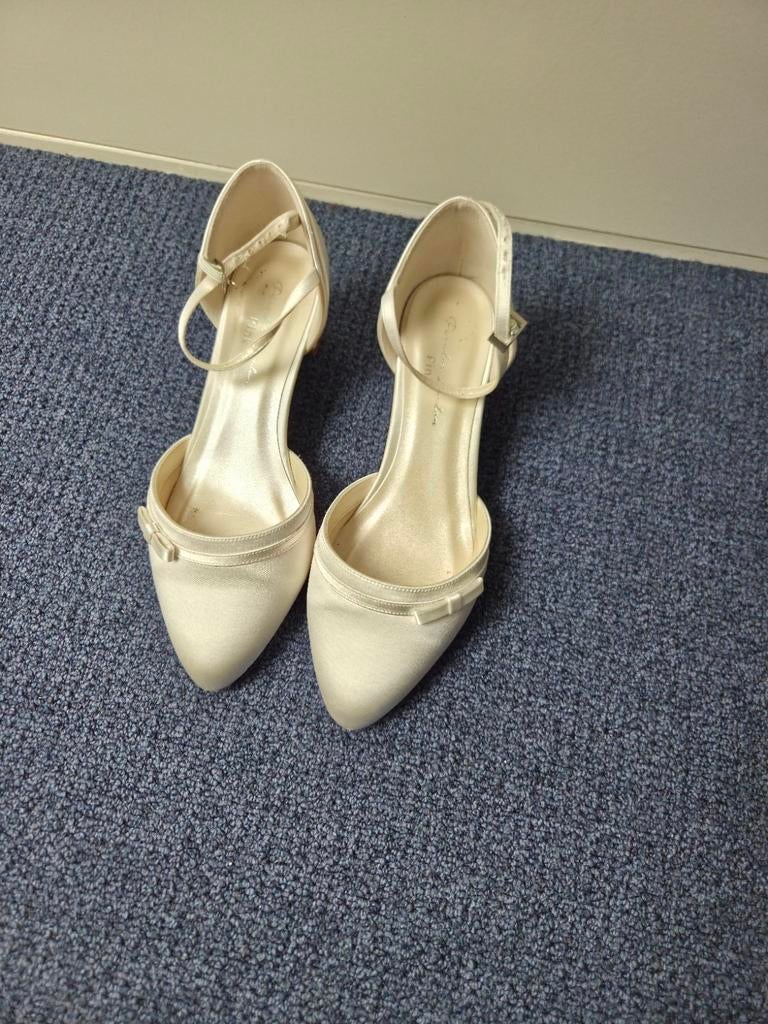 Witte pumps, maat 37 van Paradox London, Kleding | Dames, Schoenen, Pumps, Wit, Ophalen of Verzenden, Paradox London