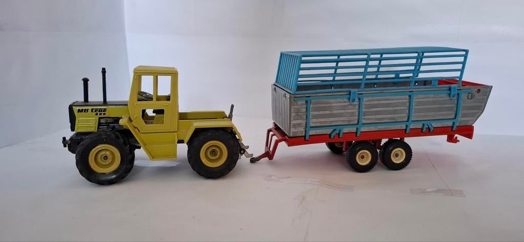 3753 MB-Trac 800 met Hooiwagen., Hobby en Vrije tijd, Ophalen of Verzenden, Zo goed als nieuw, Tractor of Landbouw, SIKU