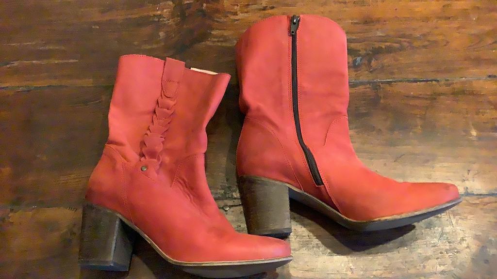 Rode leren laarzen 39, Kleding | Dames, Schoenen, Ophalen of Verzenden, Zo goed als nieuw, Rood