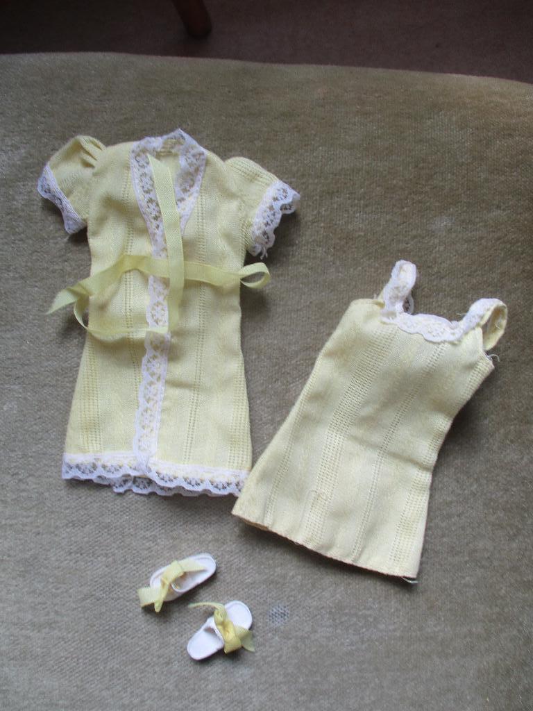 SINDY PEDIGREE KLEDING COMPLEET, Verzenden, Zo goed als nieuw, Kleertjes