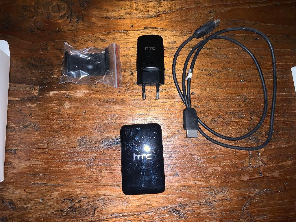 HTC Media Link HD draadloze HDMI-adapter, Telecommunicatie, Mobiele telefoons | HTC, HTC, Gebruikt, Zwart, 3 tot 6 megapixel
