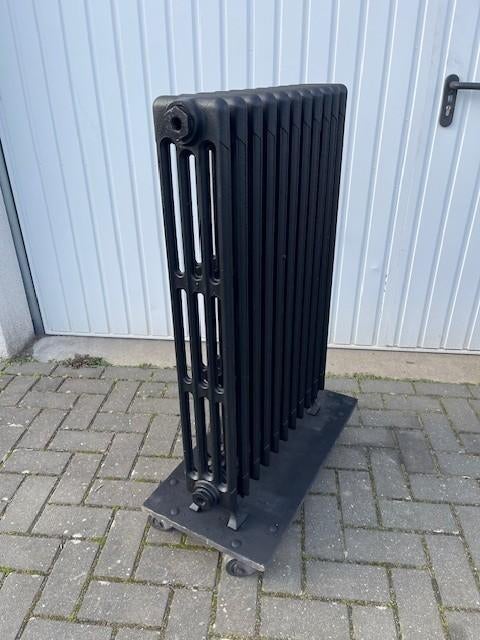 Gietijzeren radiator vintage nr.4, zwart 95 cm hoog, Doe-het-zelf en Verbouw, Ophalen, Gebruikt, Radiator, 60 tot 150 cm