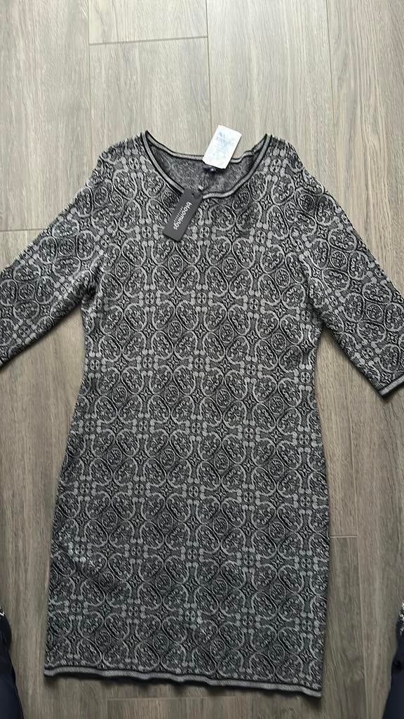 Te koop sjieke dames jurk, Ophalen of Verzenden, Zo goed als nieuw, Zwart, Boven de knie