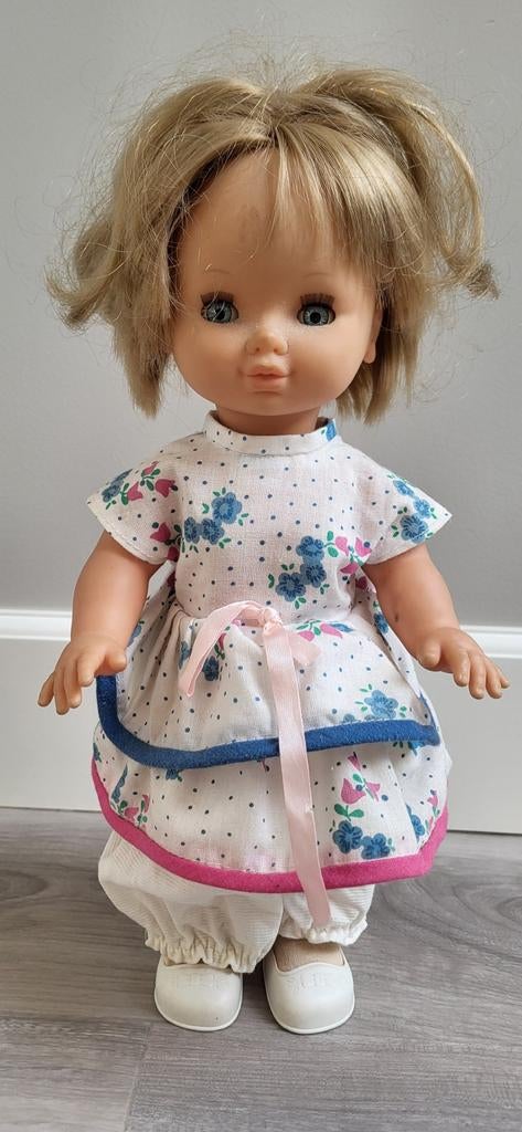 Jesmar Pop 1989 - 35cm - Bewegende Ogen, Verzamelen, Poppen, Ophalen of Verzenden, Zo goed als nieuw, Babypop