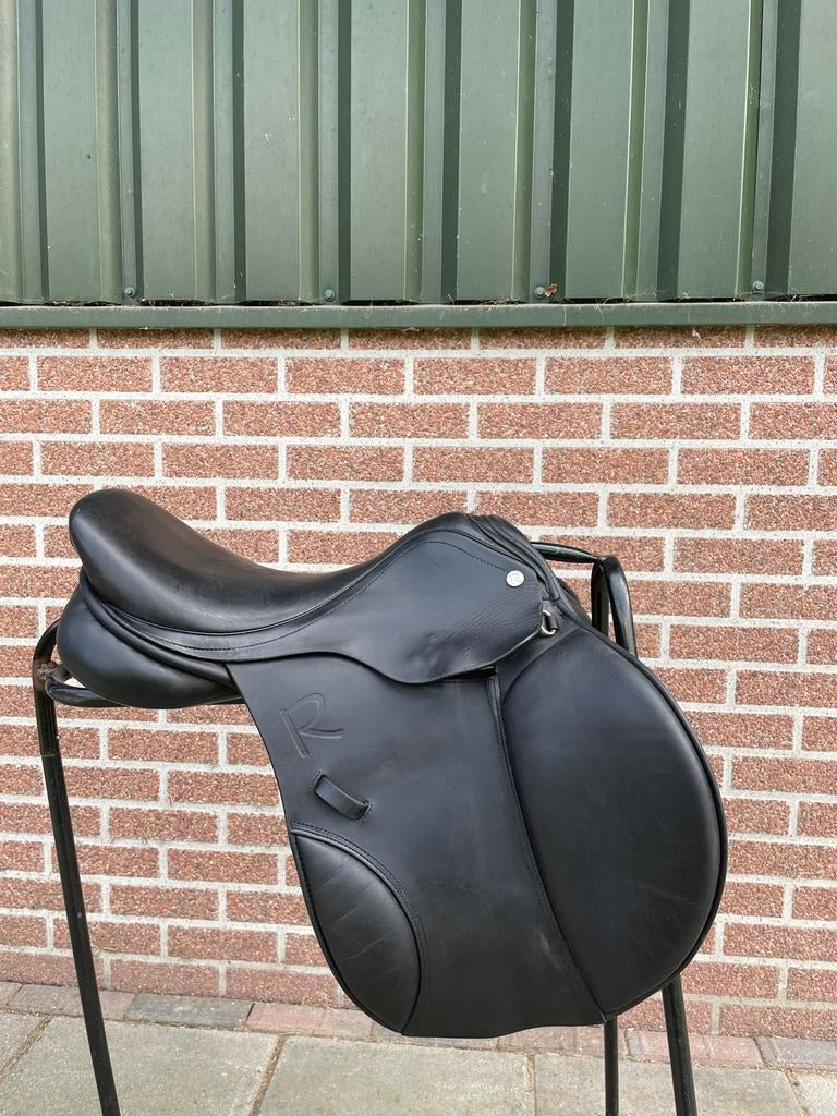 Nette Rossner Amerika springzadel 17 inch, Dieren en Toebehoren, Paarden en Pony's | Zadels, Ophalen of Verzenden, Gebruikt, Springen