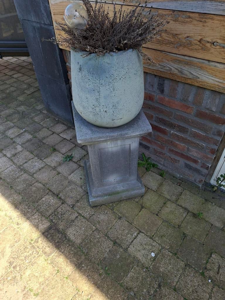 Decoratieve zuil met bloembak (2 stuks), Tuin en Terras, Bloembakken en Plantenbakken, Ophalen, Gebruikt