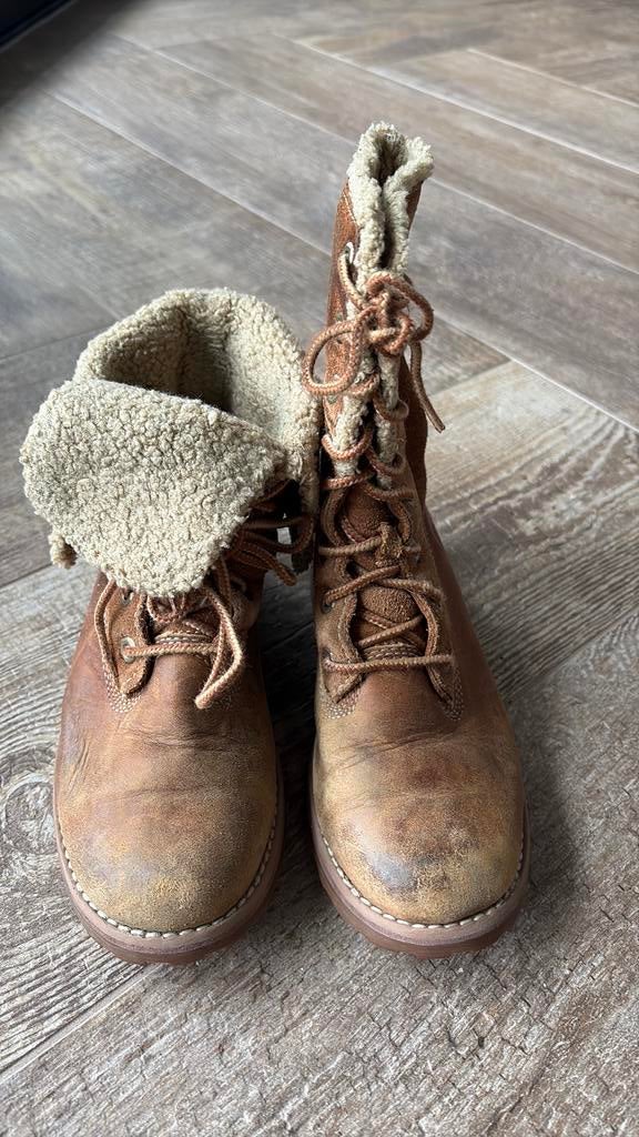 Timberland hoge veterschoen maat 32, Kinderen en Baby's, Kinderkleding | Schoenen en Sokken, Ophalen of Verzenden, Zo goed als nieuw