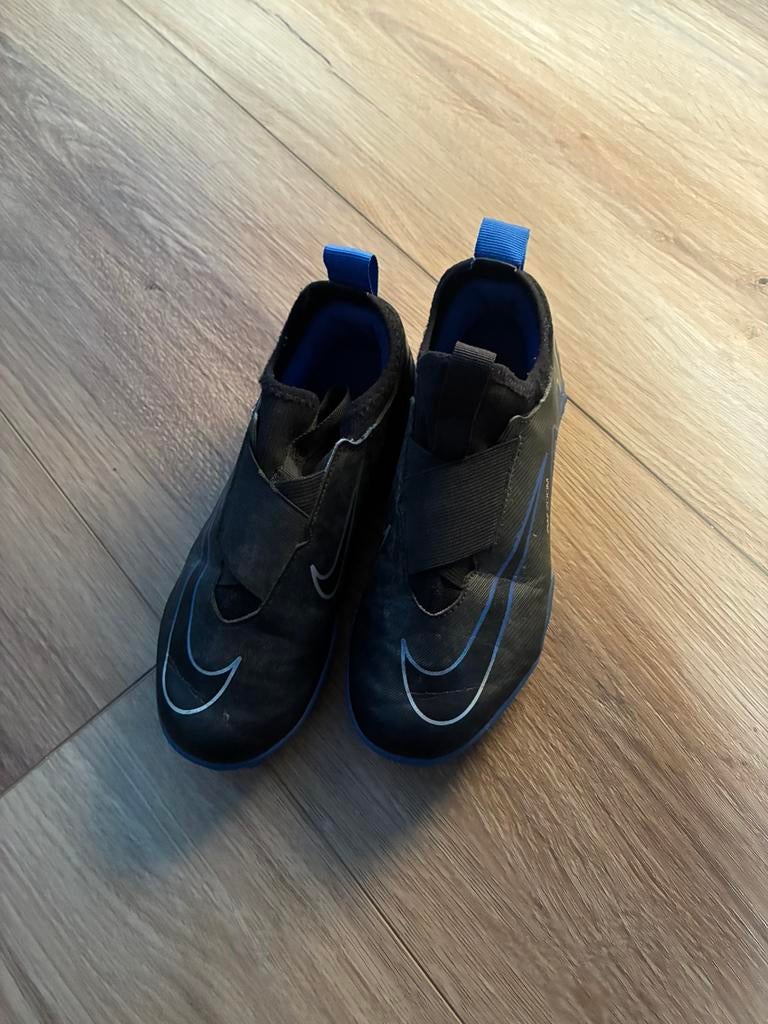 Kunstgras schoenen, Ophalen, Zo goed als nieuw, Jongetje of Meisje, Schoentjes