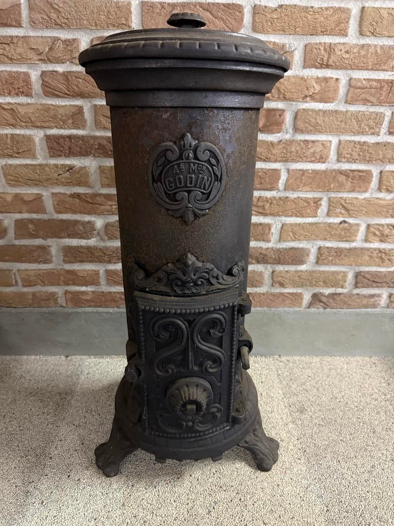 Antieke gietijzeren potkachel, Huis en Inrichting, Kachels, Ophalen, Potkachel, Gebruikt, Vrijstaand