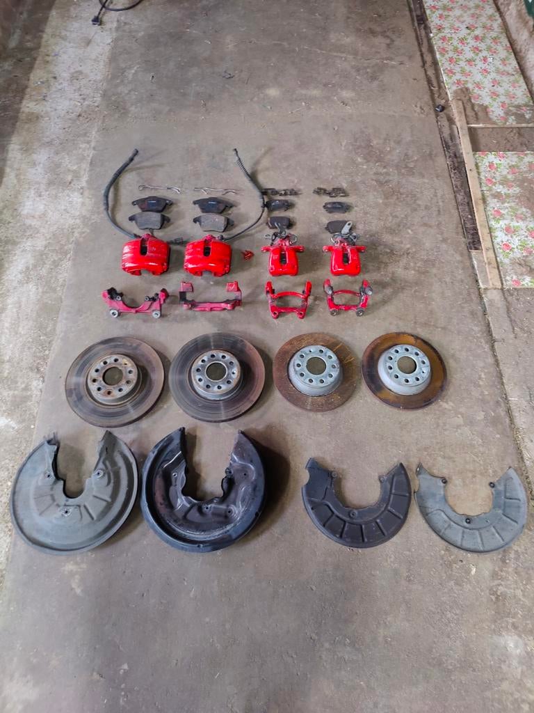 Remmen set/remklauwen/remschijven Golf 6 GTI, Auto-onderdelen, Remmen en Aandrijving, Volkswagen, Gebruikt, Ophalen