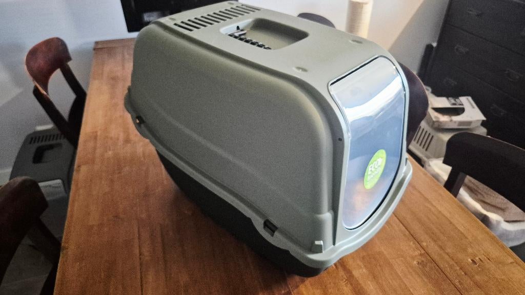 Kattenbakken (2x) plus kattenmat (1x), Ophalen, Nieuw, Gesloten