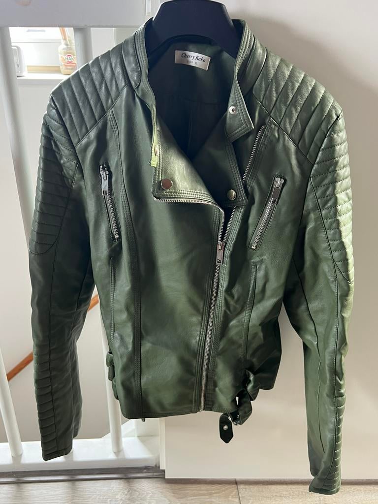 Jasje cherry koko groen xl vegan, Kleding | Dames, Jasjes, Kostuums en Pakken, Ophalen of Verzenden, Gedragen, Groen, Jasje