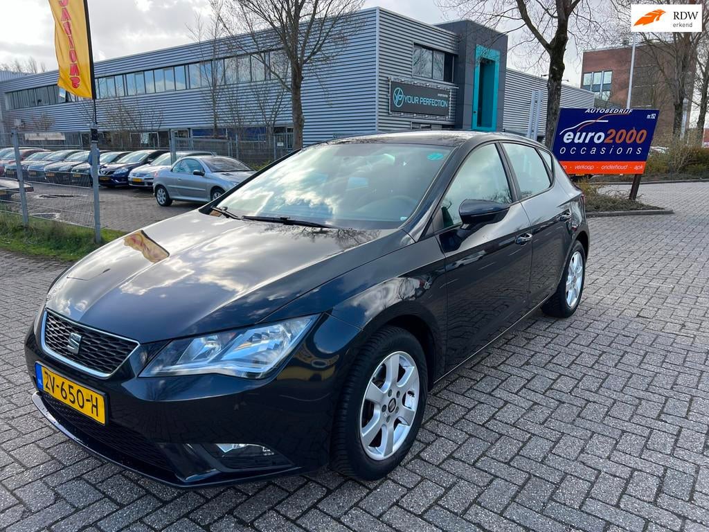 Seat Leon 1.2 TSI Style - NIEUWE JAAR APK - MEDIA SCHERM !, Voorwielaandrijving, Euro 5, Stof, Gebruikt