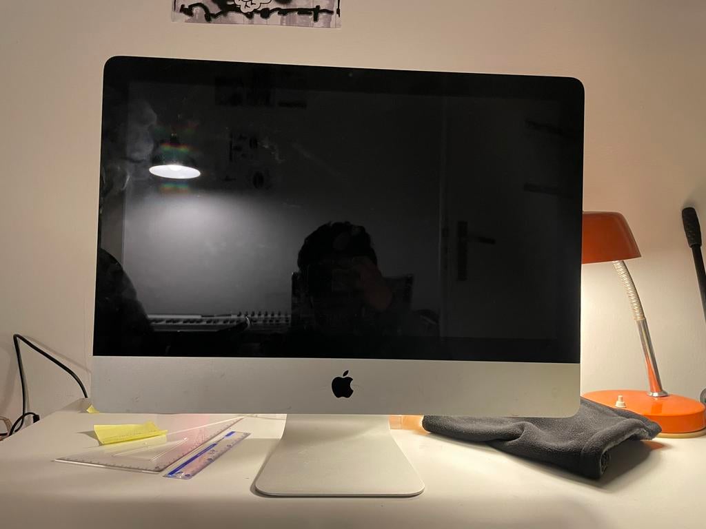 Imac - not functioning properly, Computers en Software, Apple Desktops, Verzenden, Niet werkend, IMac