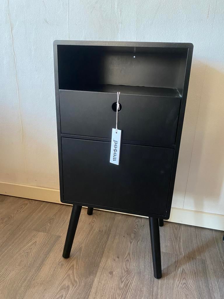 Woood ozzy nachtkastje zwart, Ophalen, Hout, Minder dan 45 cm, 70 cm of meer