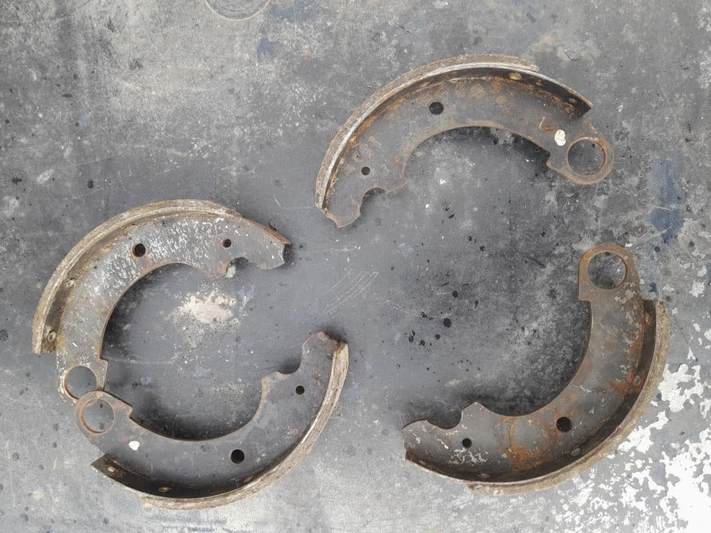 N.O.S. Citroën 2cv set remschoenen achter, Auto-onderdelen, Ophalen of Verzenden, Nieuw, Citroën