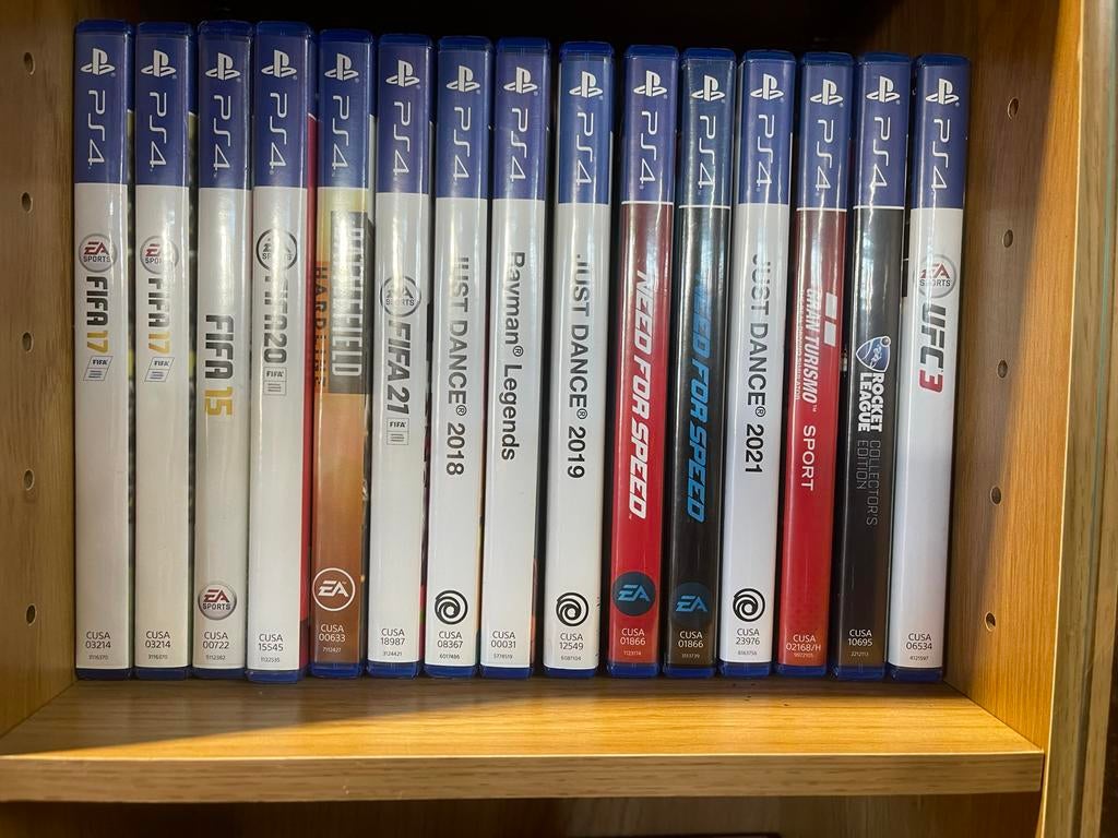 Grote collectie PS3 & PS4 games (o.a. FIFA, GTA, NFS), Gebruikt, Overige genres, Ophalen of Verzenden, 3 spelers of meer