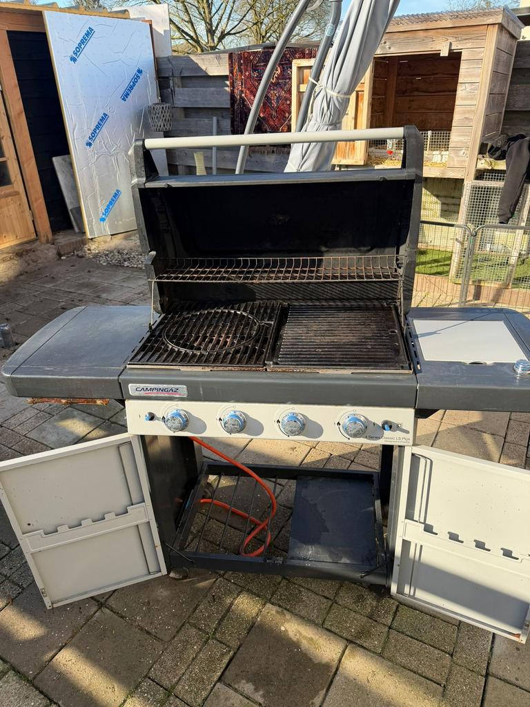 Te koop BBQ, Ophalen, Zo goed als nieuw